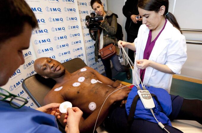 Fotografía de archivo tomada el 20 de febrero de 2014 que muestra al jugador estadounidense de la NBA Lamar Odom durante un examen médico.