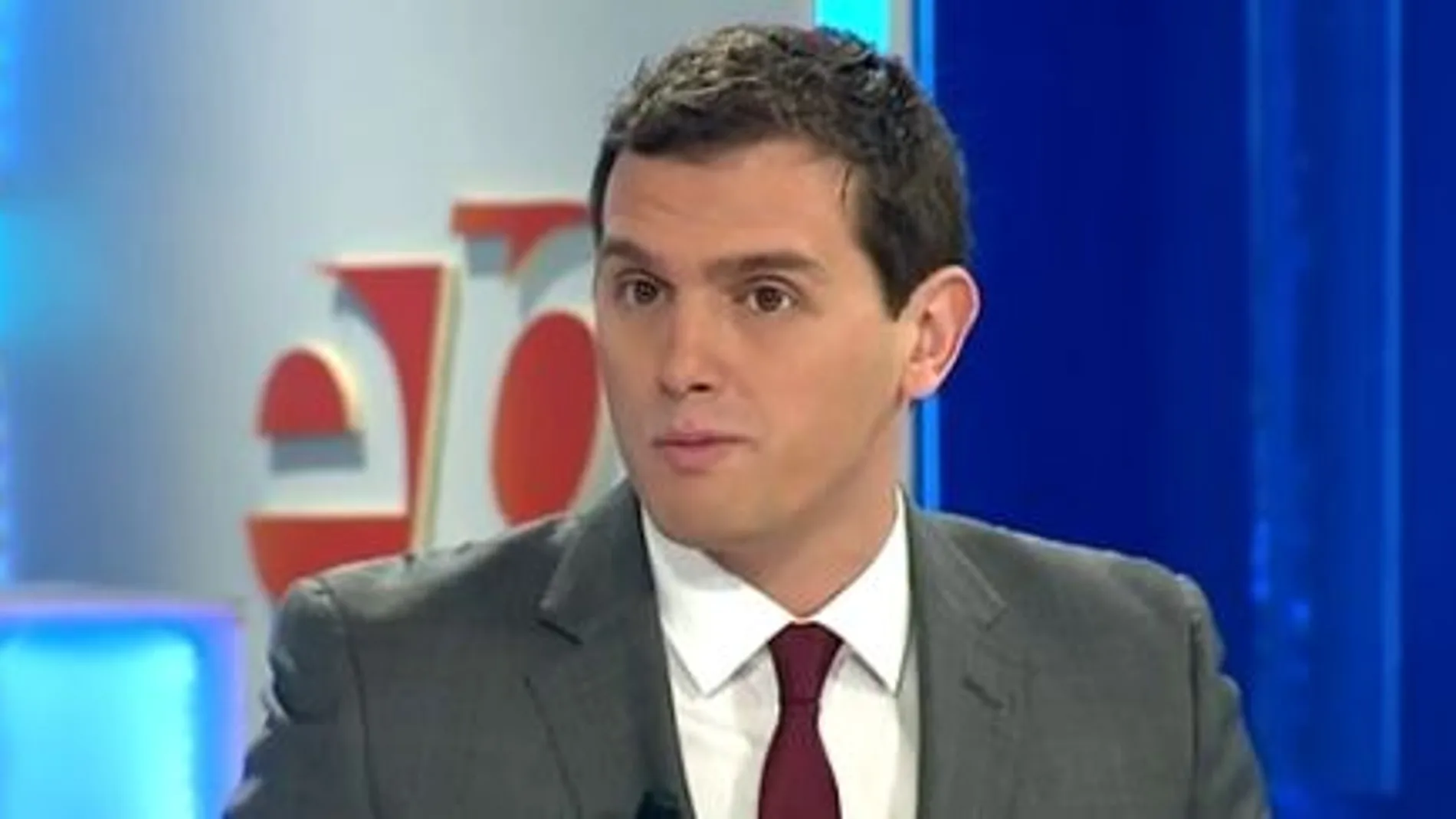 Rivera: «No se puede arrinconar al PP para negociar el gobierno»