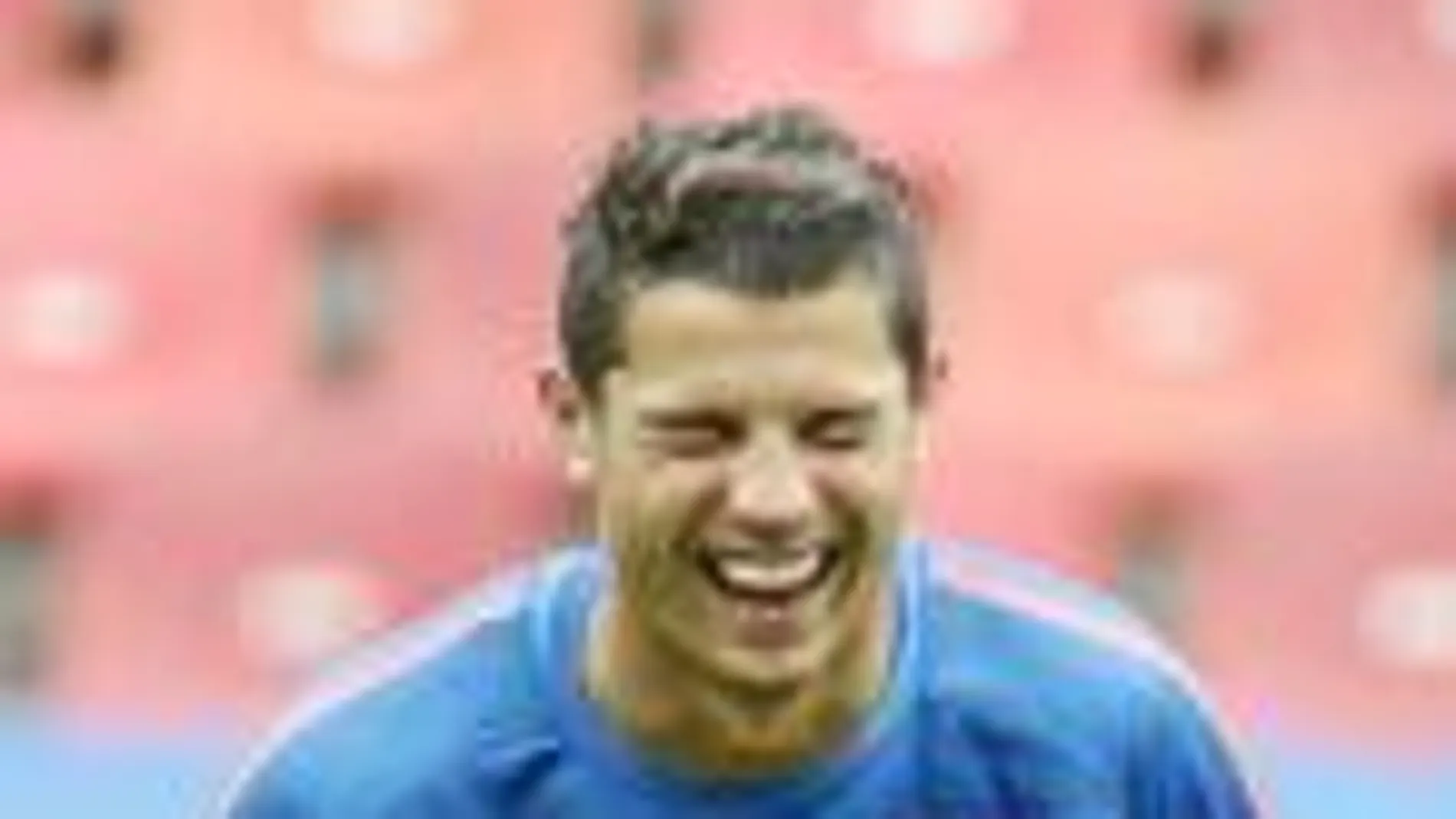 Cristiano Ronaldo se muestra sonriente en un entrenamiento