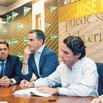 Aznar arropado en Valencia tras su nuevo libro