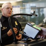 EE UU aumentará la vigilancia a viajeros de países exentos de visado, entre ellos España