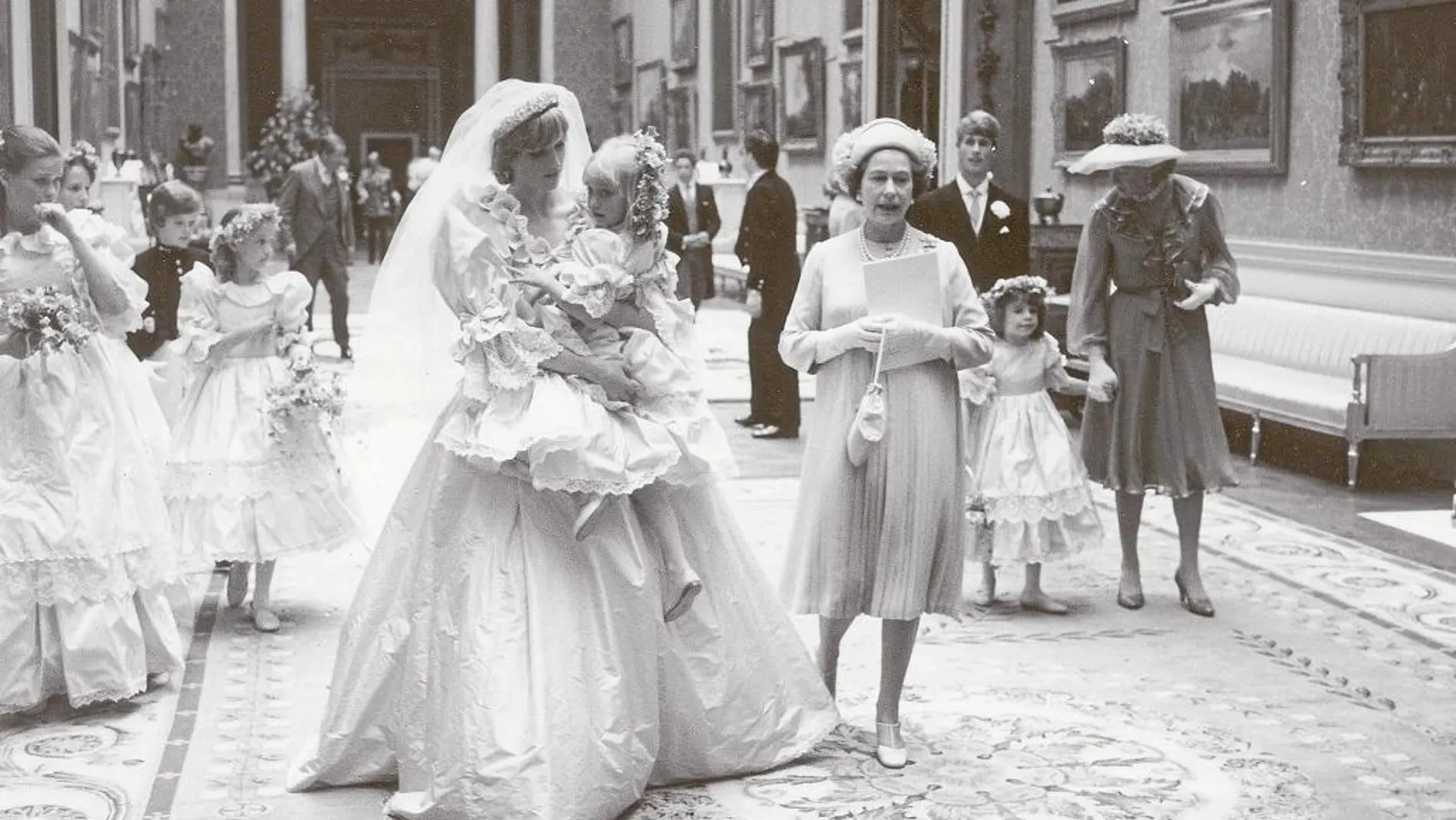 Isabel II: «Alguien debió de engrasar los frenos del coche de diana»