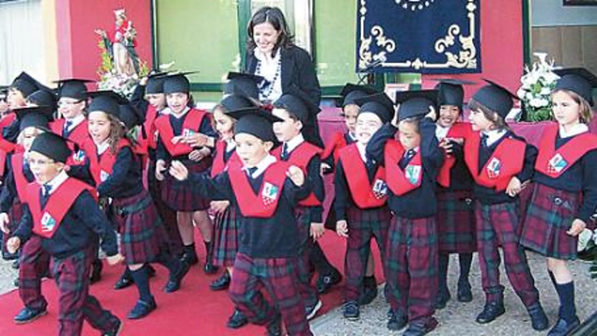 Graduación e Imposición de becas en el Peñacorada