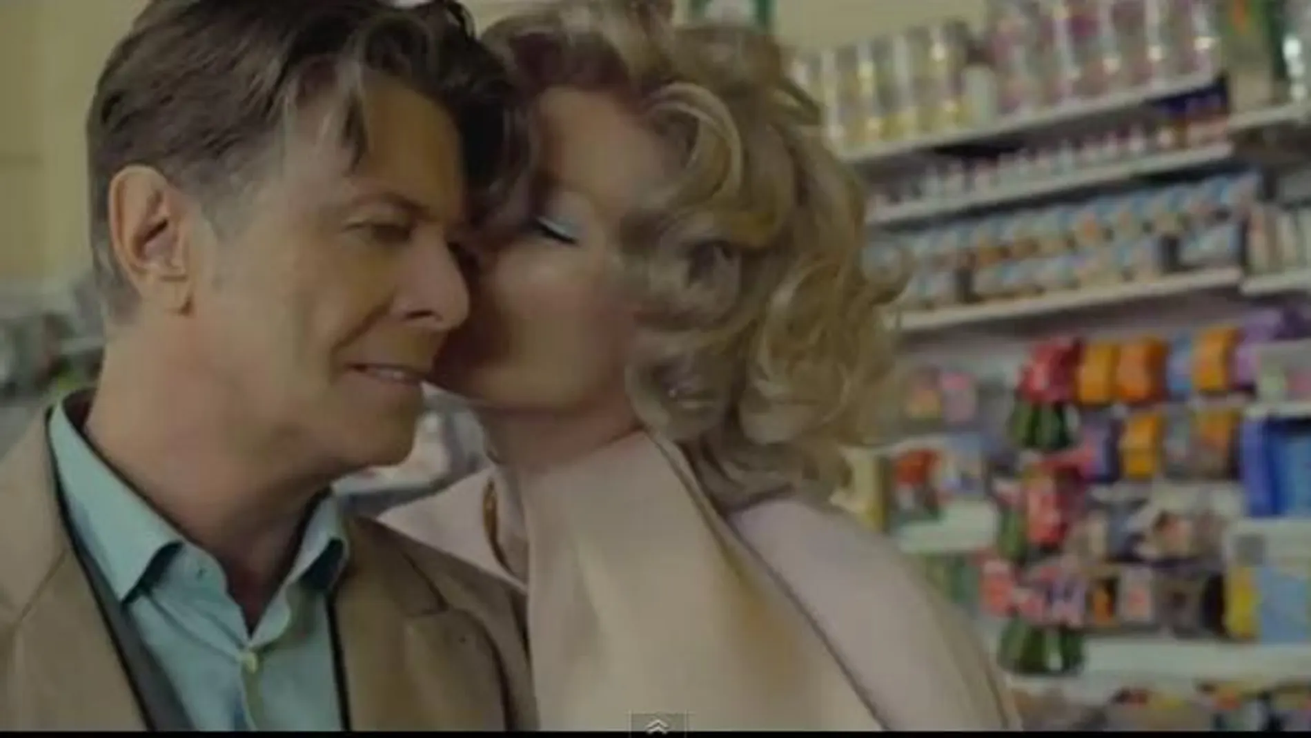 David Bowie y Tilda Swinton juntos en «The stars (are out tonight)»