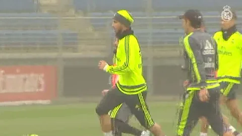 Ramnos entrenó con el grupo