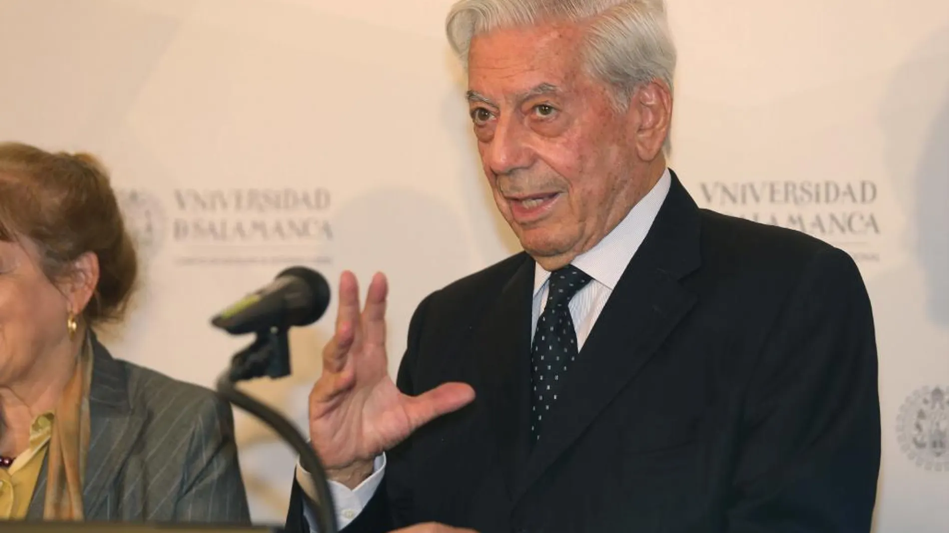 El premio Nobel de Literatura en 2010, el escritor hispanoperuano Mario Vargas Llosa participará en el acto.