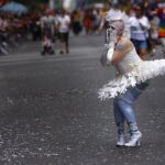 Colega censura el «derroche» en el Día del Orgullo Gay