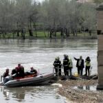 Los Bomberos de Zamora realizan labores de búsqueda en el río Duero