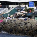 Los inmigrantes rechazados por Francia han instalado un campamento en la costa de Ventimiglia