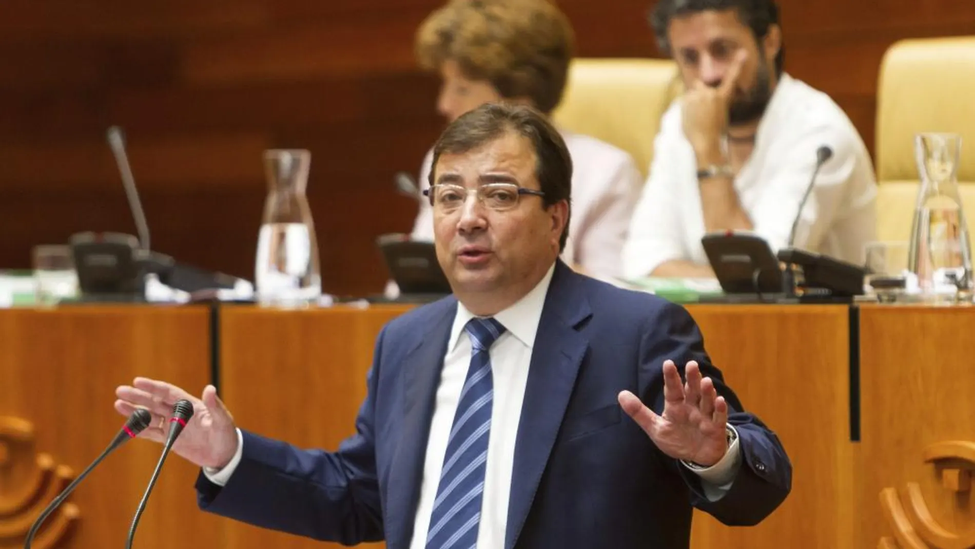 Guillermo Fernández Vara, durante su intervención en el pleno en el que será investido presidente de la Junta de Extremadura.