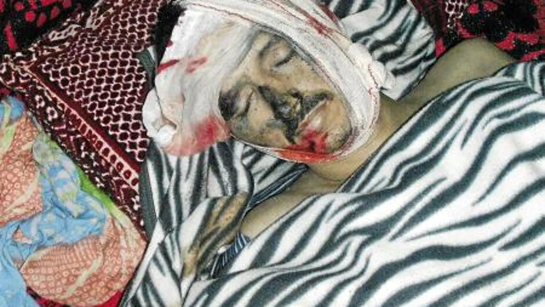 Imagen del vídeo, difundido a través de internet, con el cadáver amortajado del joven Baby Hamday Buyema
