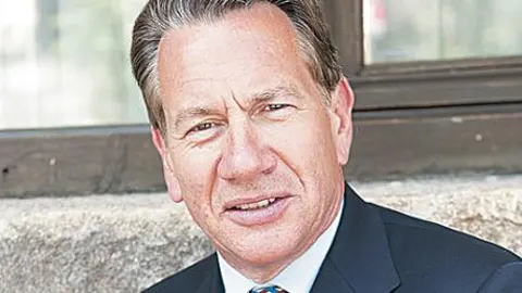 «Obama gusta a los europeos pero no conseguirá su apoyo»