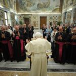 El Papa pide a los países del G8 que no olviden la "ética"ante la crisis