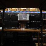 El Ibex 35 despierta plano