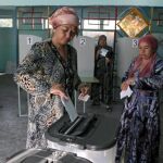 Arranca el referéndum para abolir el régimen presidencialista en Kirguizistán