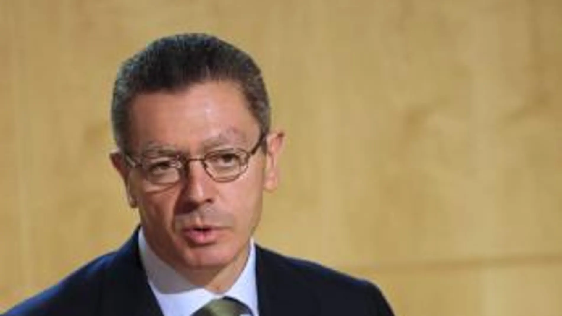 Gallardón pide al PP «moderación» frente al radicalismo del PSOE
