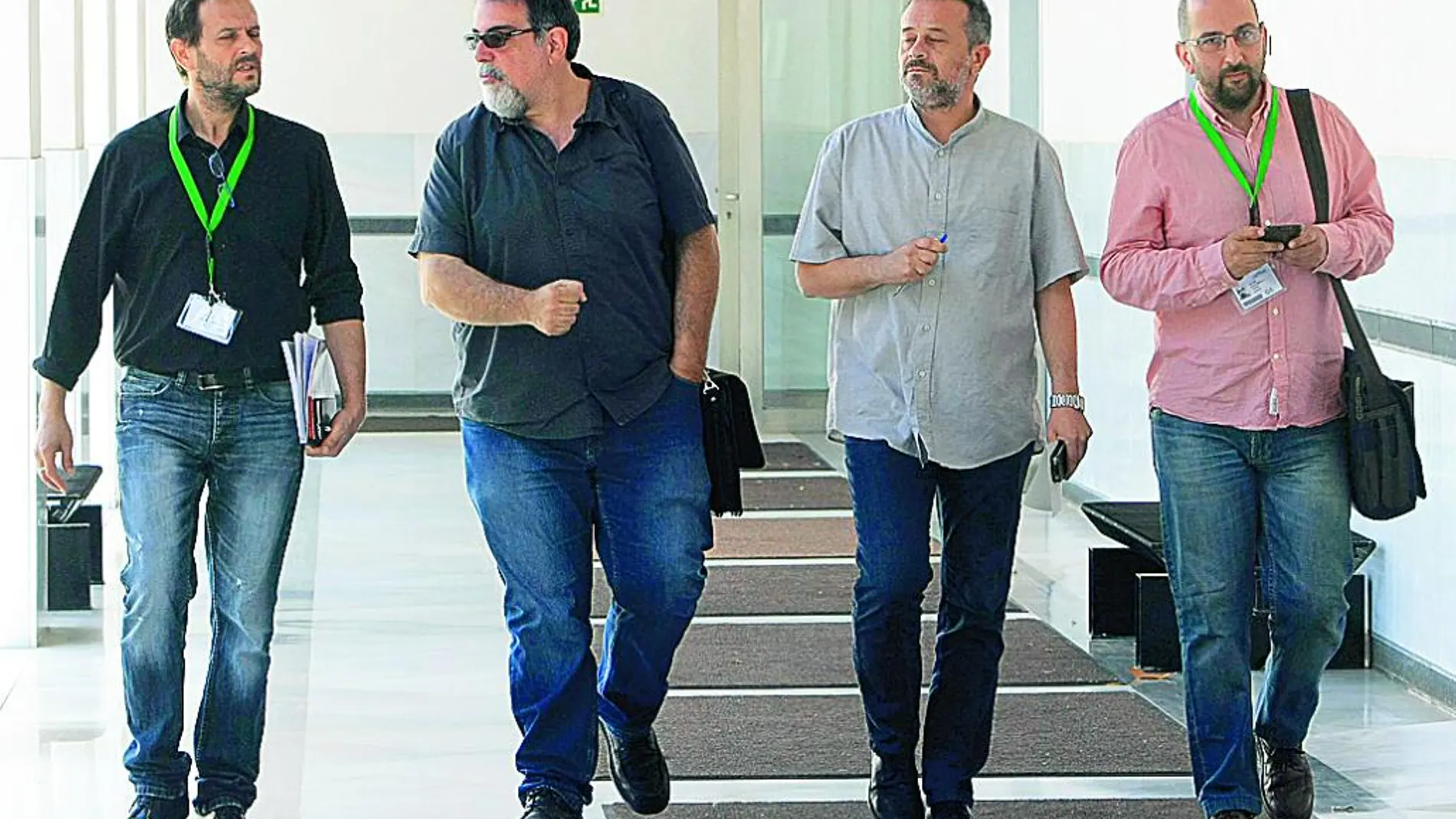 Pedro Corrientes, Jesús Romero, José Antonio Castro y Joaquín Távora, ayer en el Parlamento andaluz