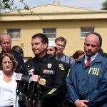 El jefe de la Policía de Orlando y el agente del FBI Ron Hopper.