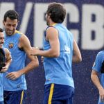 Pedro, Busquets, Sergi Roberto e Iniesta, en el entrenamiento de ayer