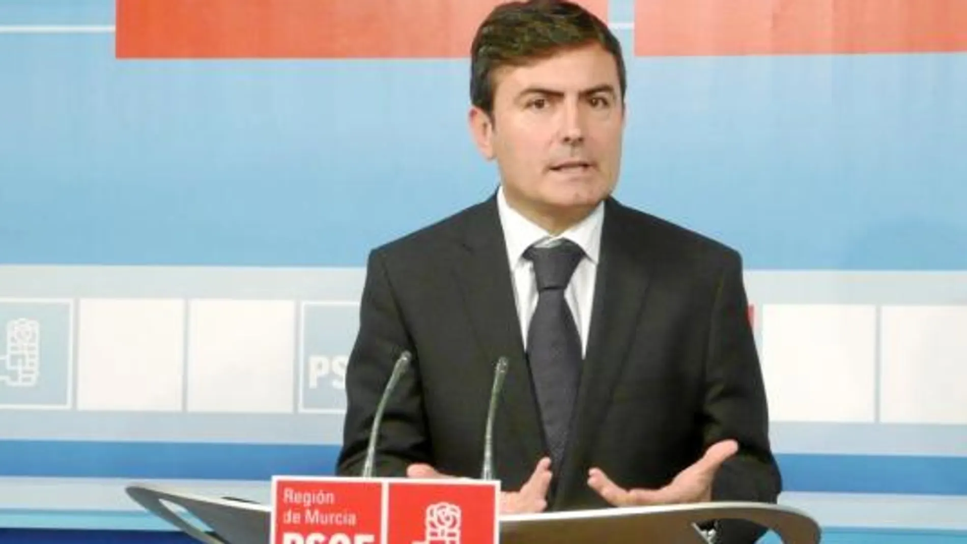 Pedro Saura se compromete por carta a acordar medidas «sin excluir temas»