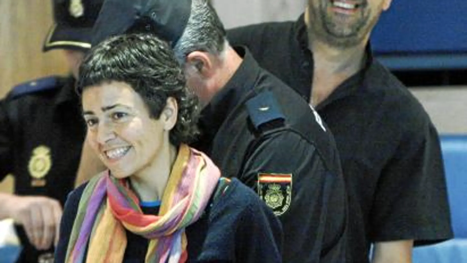 Alegria, presunto cabecilla de Udalbiltza, en la primera sesión del juicio el pasado julio junto a Mirian Campos, que resultó absuelta ese día