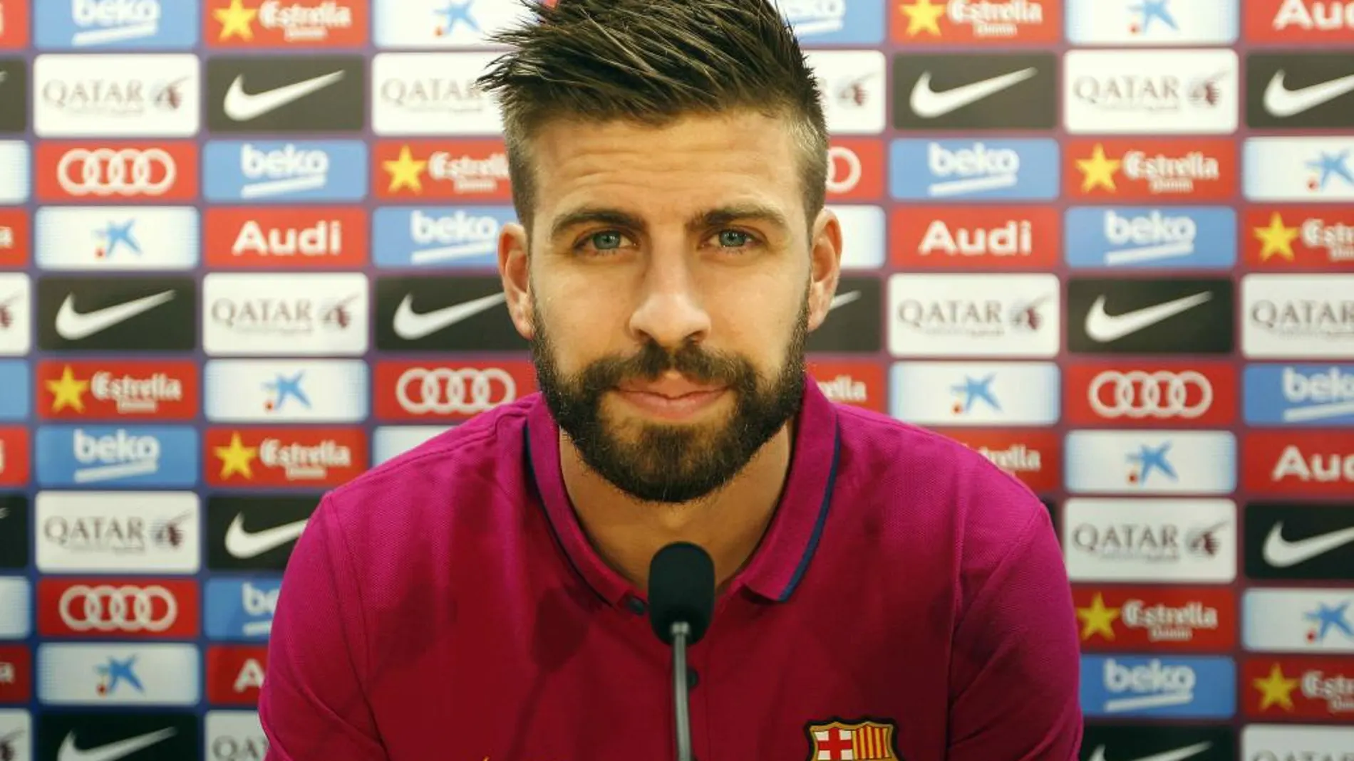 El central del FC Barcelona Gerard Piqué, durante la rueda de prensa