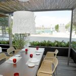 Una de las terrazas del espectacular Hotel W, donde se ubica el restaurante Bravo, del chef Carles Abellán, con vistas increíbles