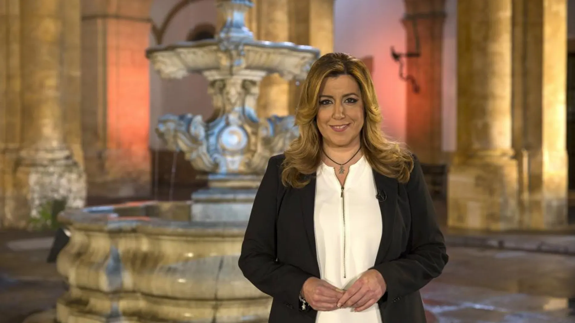 La presidenta de la Junta de Andalucía, Susana Díaz durante la grabación del mensaje institucional de Fin de Año