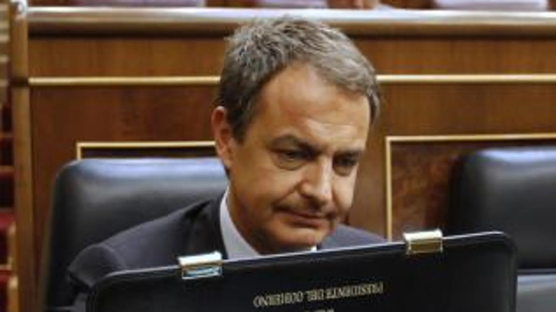 El PSOE celebra los diez años de Zapatero y le dice: «Sigues en el camino»