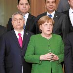 El presidente Mariano Rajoy, junto al primer ministro húngaro, Viktor Orban, la canciller Angela Merkel y el presidente francés Emmanuel Macron, ayer, en Bruselas
