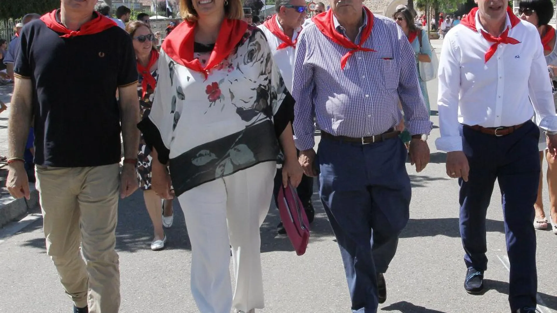 La presidenta de la Diputación de Palencia, Ángeles Armisén, participa en el 47 Festival Nacional de Exaltación del Cangrejo de Río de Herrera de Pisuerga