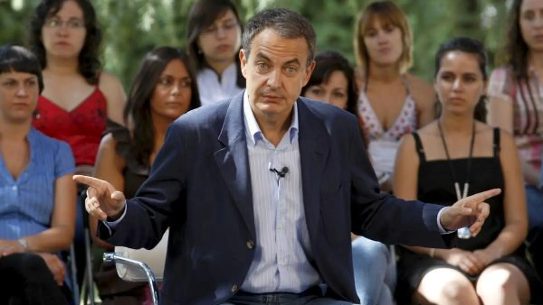 Zapatero anuncia ahora una nueva ley para definir qué es la vida útil de las nucleares