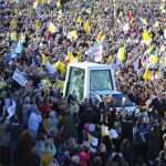 Unas 125.000 personas reciben a Benedicto XVI