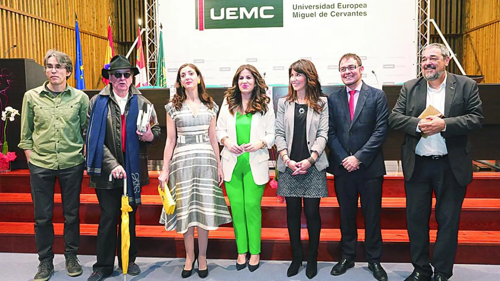 Rubén Abella, Luis Antonio de Villena, Espido Freire, Imelda Rodríguez, Cristina Fernández, Luis Miguel Torres y Carlos Aganzo, durante la segunda jornada del Congreso «Imagina Cervantes Hoy» de la UEMC