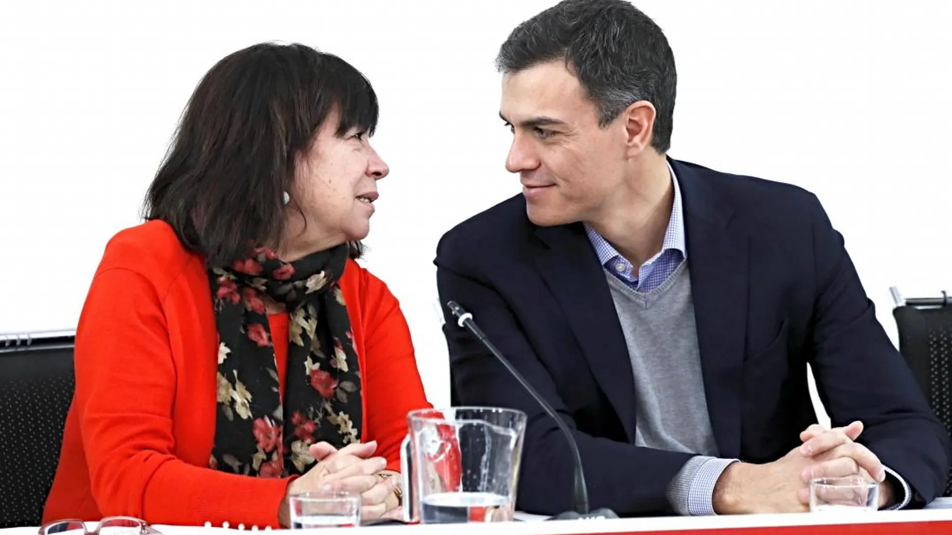 Cristina Narbonay Pedro Sánchez, durante la reunión de la Ejecutiva Federal del PSOE, esta mañana en la sede de Ferraz en Madrid