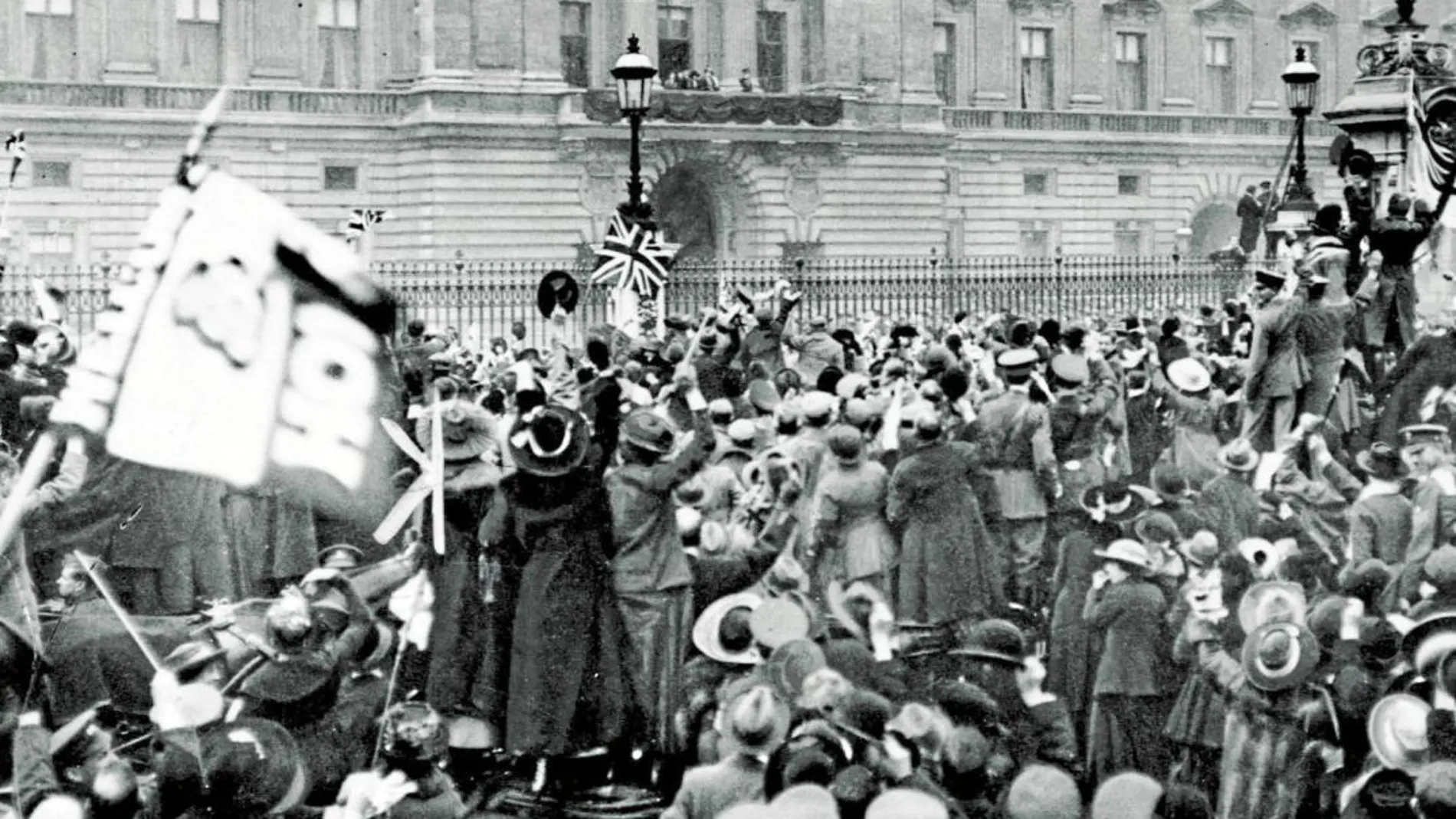 Millones de personas salieron a la calle a celebrar el fin de la guerra