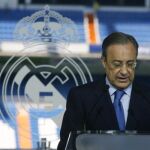 Florentino Pérez rebaja la tensión por el traspaso de Villa