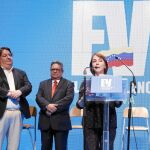 Mitzy Capriles, esposa de Ledezma, interviene en la inauguración ayer