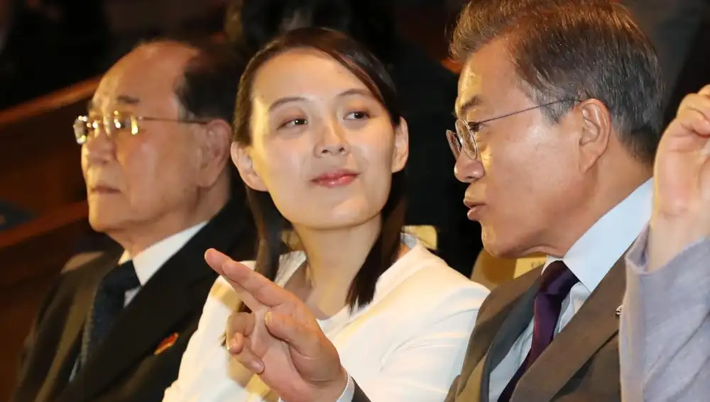 El presidente de Corea del Sur, Moon Jae-in, conversa con Kim Jo-Jong/Reuters