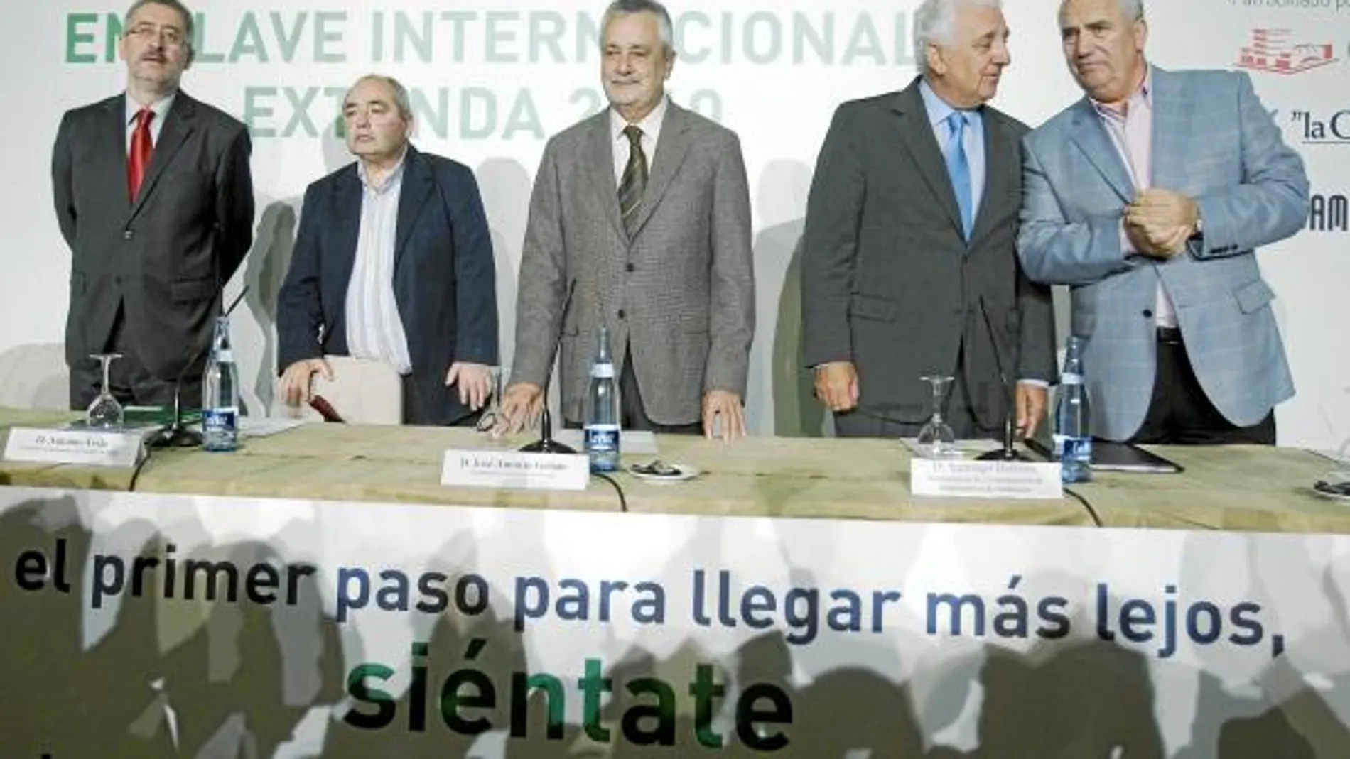 Antonio Ávila, Manuel Pastrana, José Antonio Griñán, Santiago Herrero y Francisco Carbonero, ayer en Sevilla