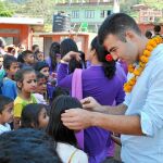 El profesor voluntario, Rubén Marc Cano durante su estancia de cuatro meses en el Colegio Bal Ganesh English School de Nepal