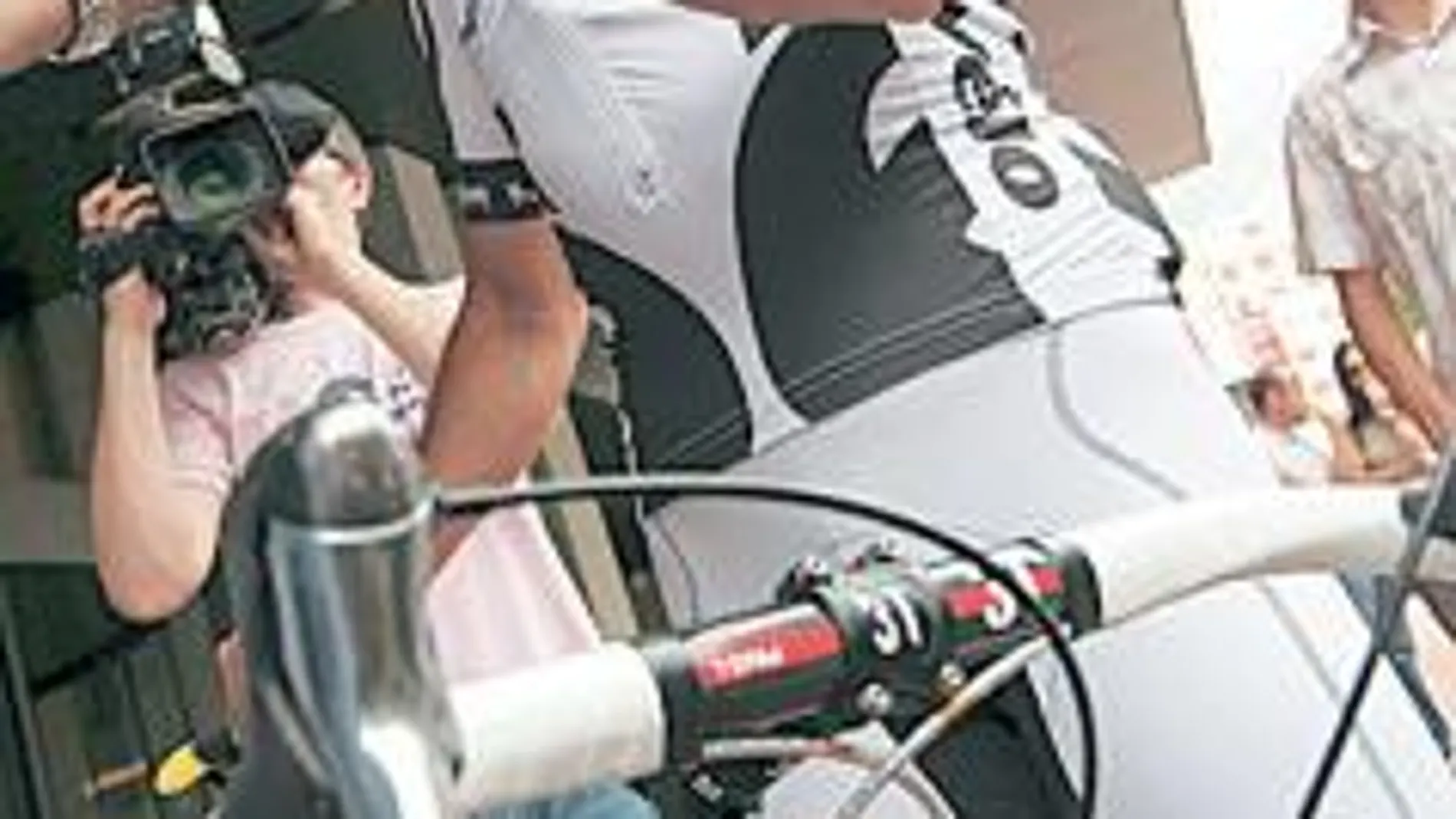 Carlos Sastre: «Paso olímpicamente de Armstrong»