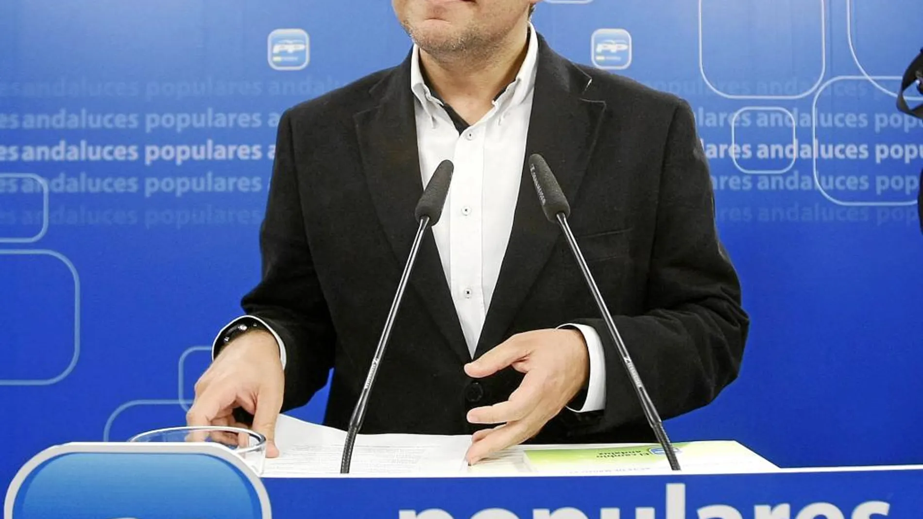 El portavoz del PP andaluz, Elías Bendodo