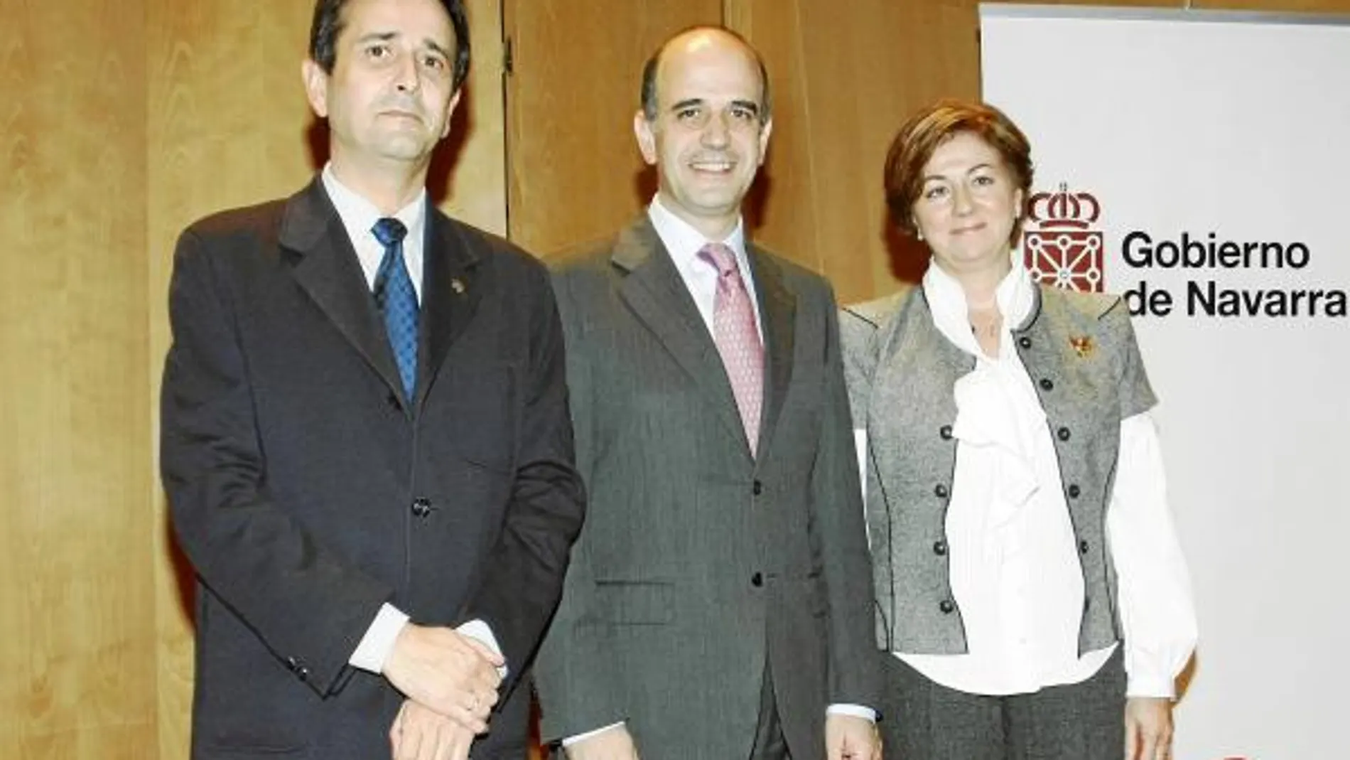 De izda. a dcha., Ricardo Fernández, Alberto Catalán y Mercedes Galán