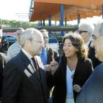 Moncloa hace campaña: da 500 millones para el Estatut y cede los trenes regionales