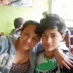 Mirtha Pérez, junto a su hijo Leyting Chavarría, asesinado por el régimen nicaragüense