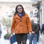 La vicepresidenta del Consell, Mónica Oltra, ayer tras el pleno del Consell y antes de ofrecer la rueda de prensa ante los medios de comunicación