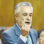 Griñán cree que los resultados de las europeas zanjan el «caso Chaves»