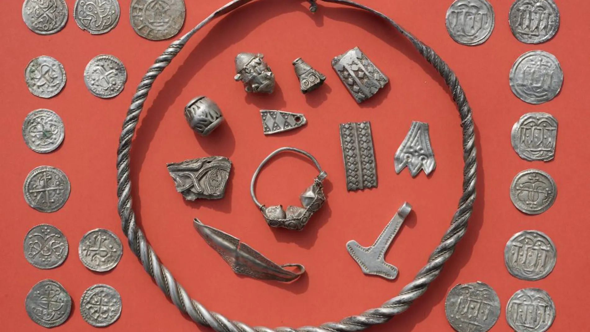 Joyas y monedas medievales del Rey Harald Bluetooth