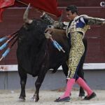 Manzanares hace lo mejor de la tarde en la feria de Granada